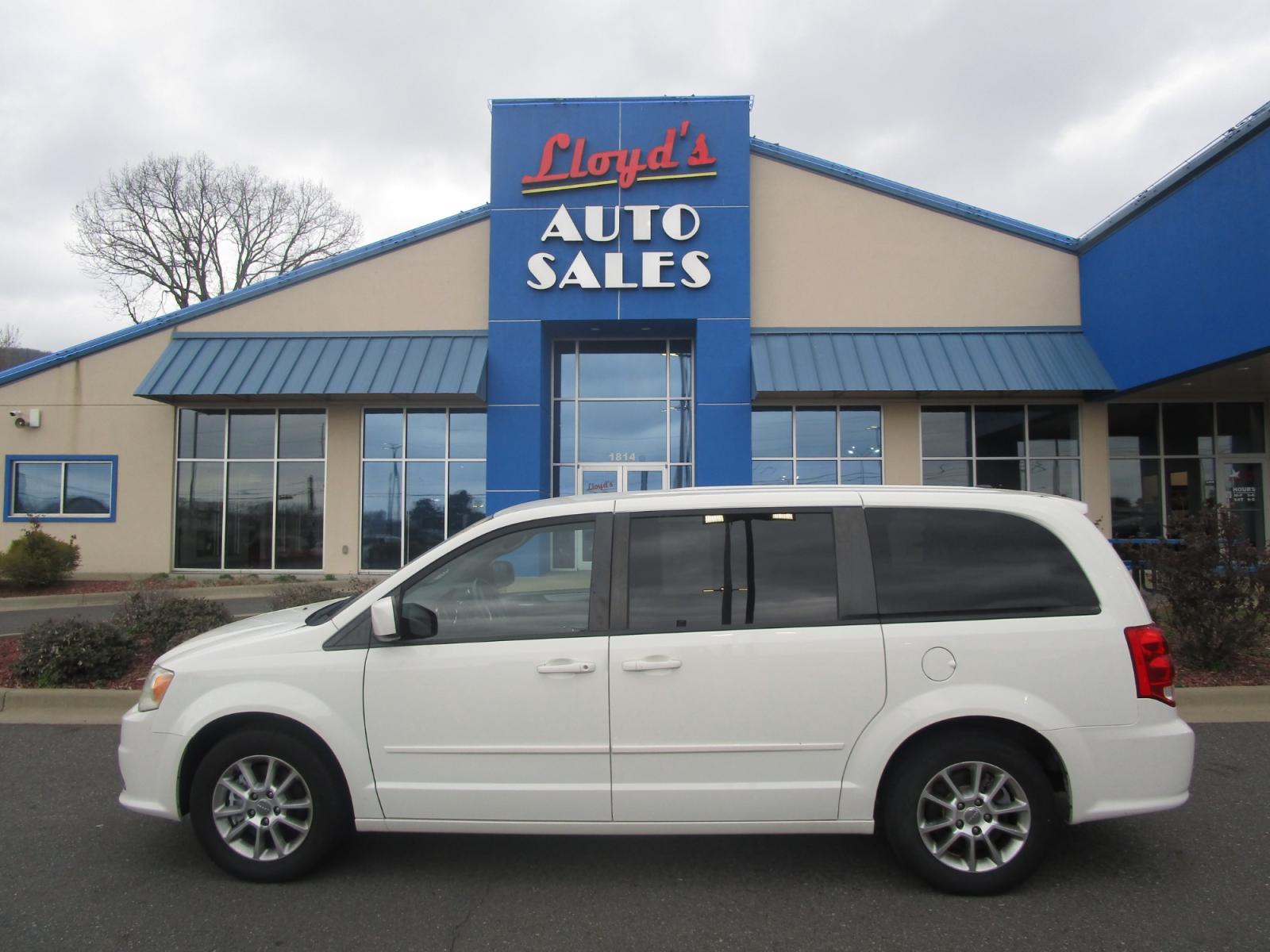 2013 WHITE /Black / Leather Dodge Grand Caravan R/T (2C4RDGEG9DR) with an 3.6L V6 DOHC 24V engine, 6-Speed Automatic transmission, located at 1814 Albert Pike Road, Hot Springs, AR, 71913, (501) 623-1717, 34.494228, -93.094070 - Photo #0
